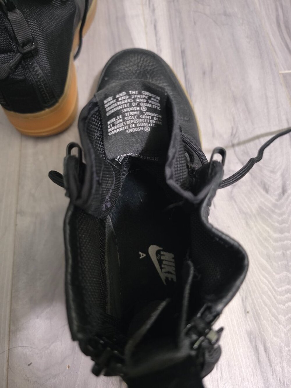 Nike Airforces - Picture 4 of 5